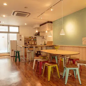  Hostel J-hoppers