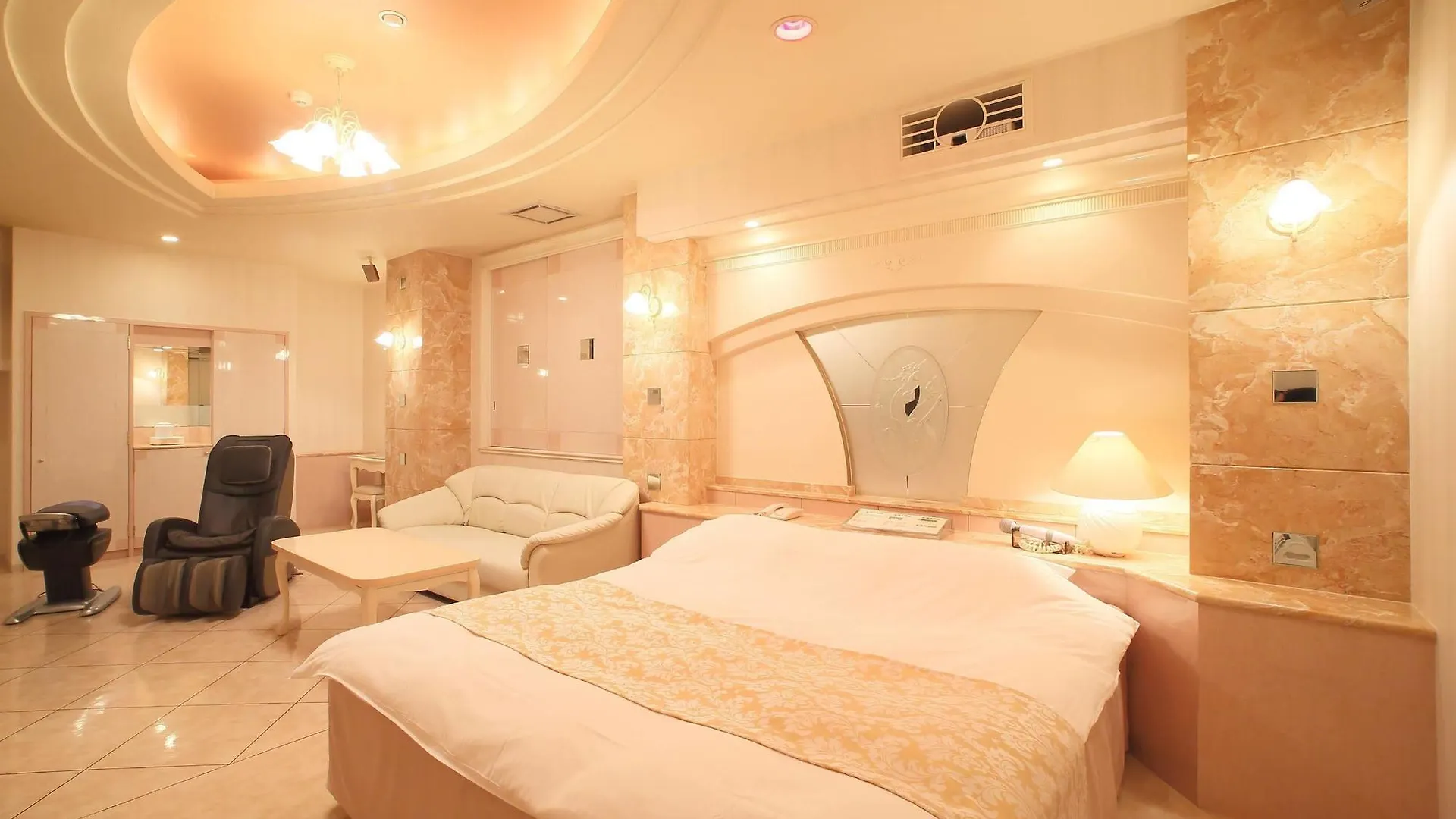 Love hotel Hotel Fine Garden Toyonaka Osaka International Itami Airport (Adults Only)